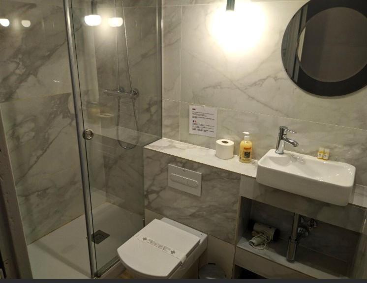 Aparteasy - Family Sant Antoni Apt. Барселона Экстерьер фото