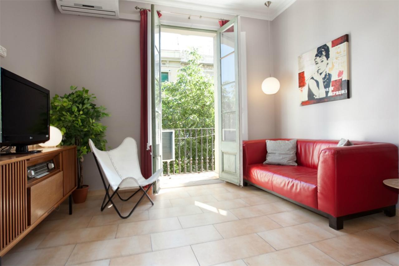 Aparteasy - Family Sant Antoni Apt. Барселона Экстерьер фото